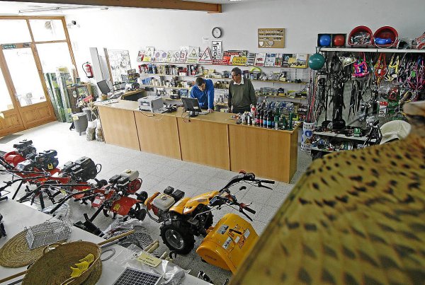 Eines Menorca, interior de la tienda